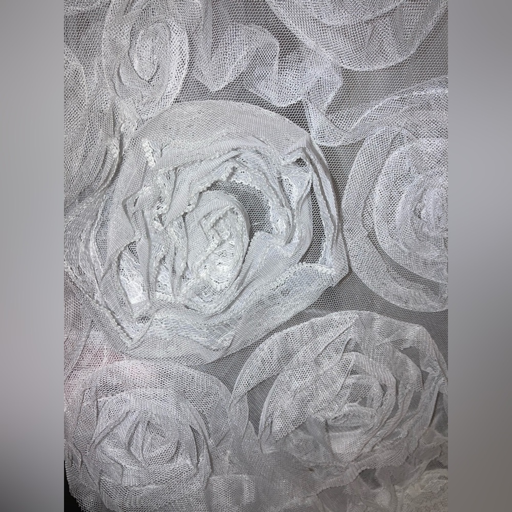 White Lace Roses Wedding Dress - Picture 5 of 8